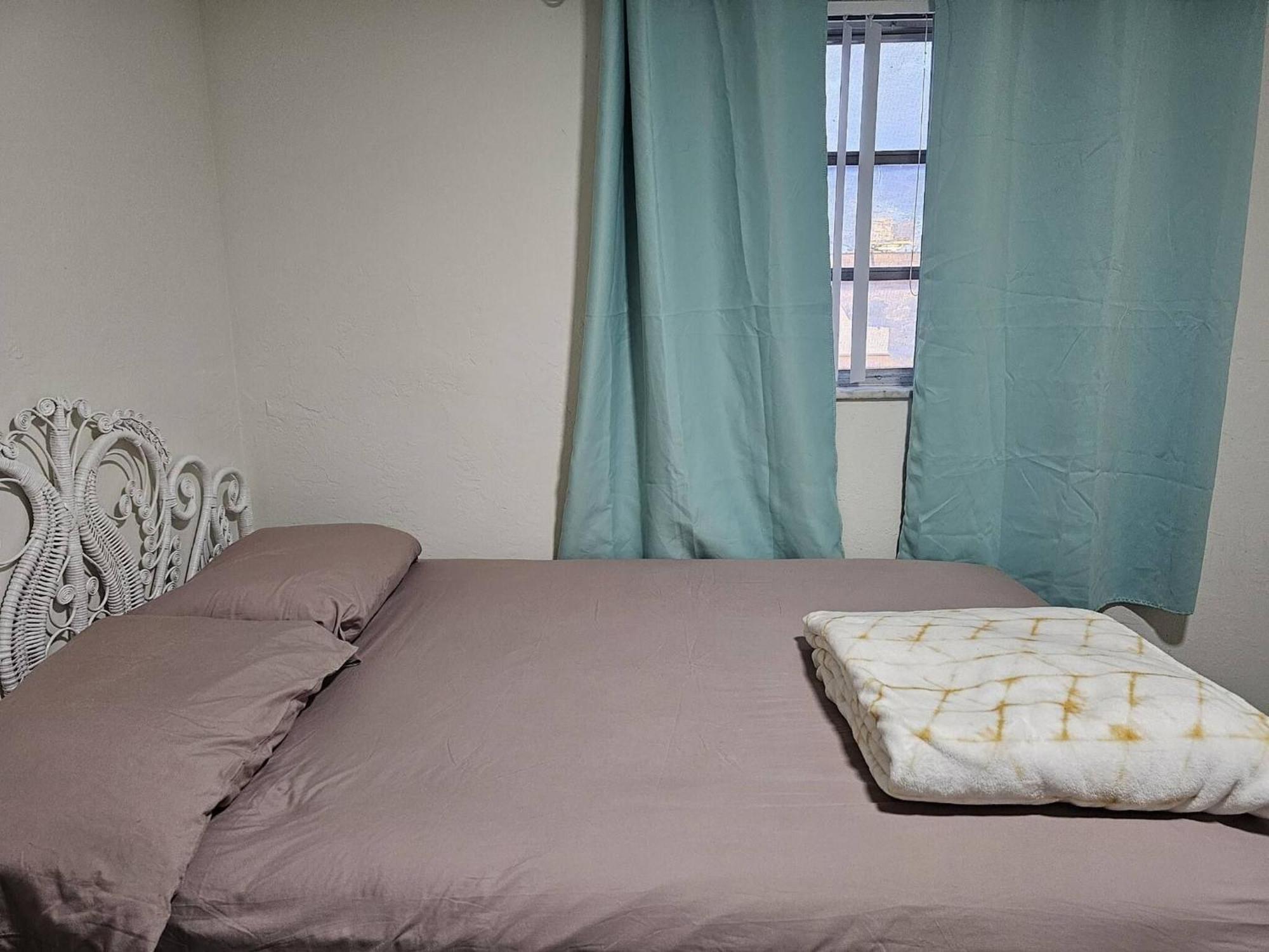 Room In Apartment - The Sample Rd Retreats 폼파노 비치 외부 사진